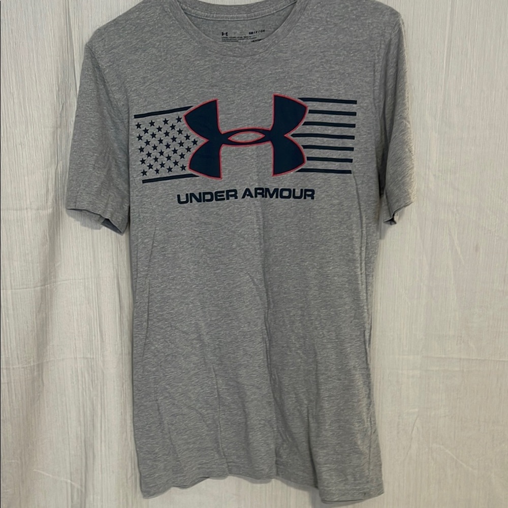 Under Armour Gray Short Sleeve Tee with American Flag Design